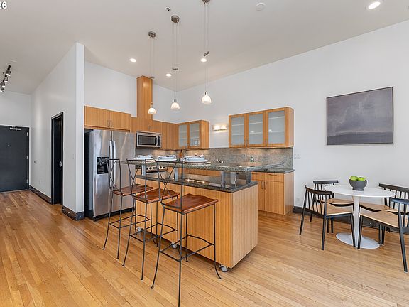 5th image of 408 NW 12th Ave APT 608