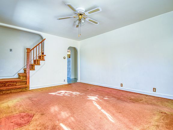 4th image of 133 Elmwood Ave