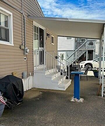 5th image of 415 Coolidge Avenue #B
