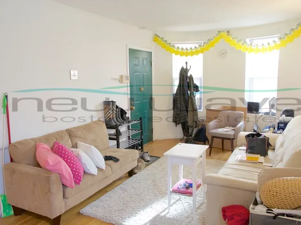 24 Saint Cyprians Pl, Roxbury Crossing, MA