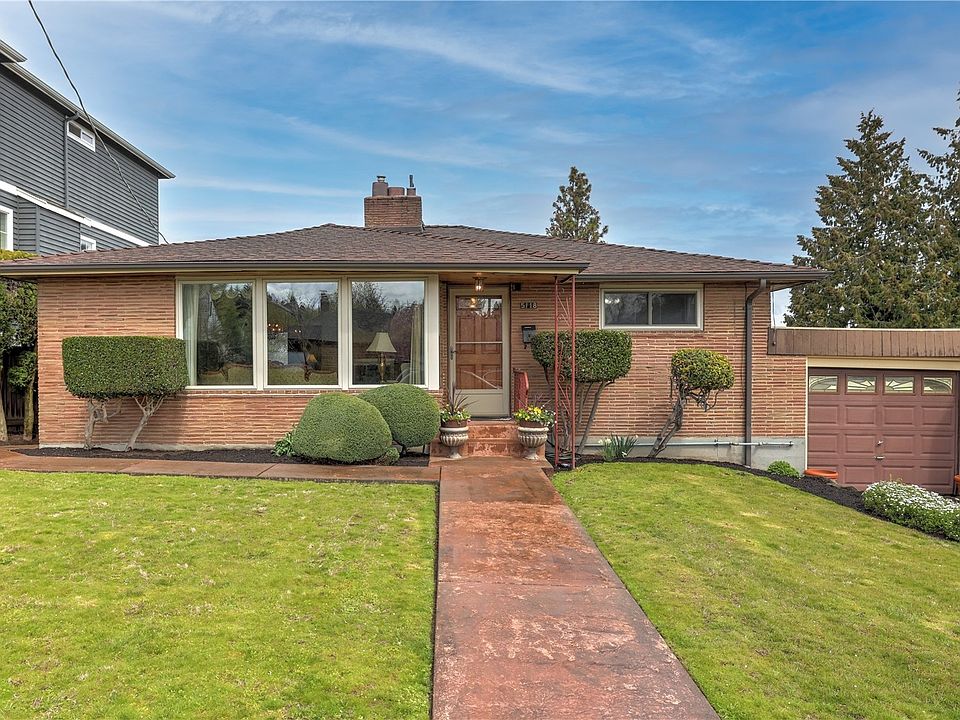 Front of Home with 1car Garage>