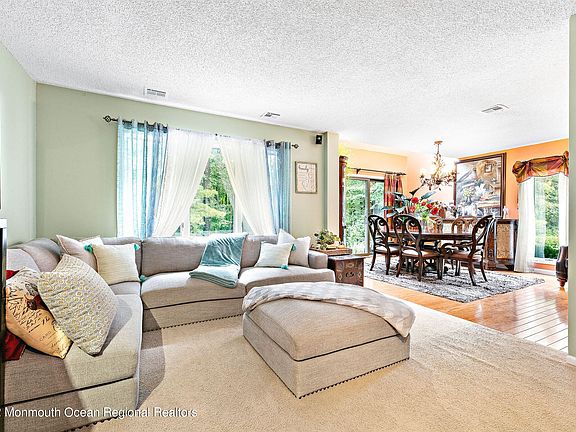 4th image of 49 S Sailors Quay Dr #805