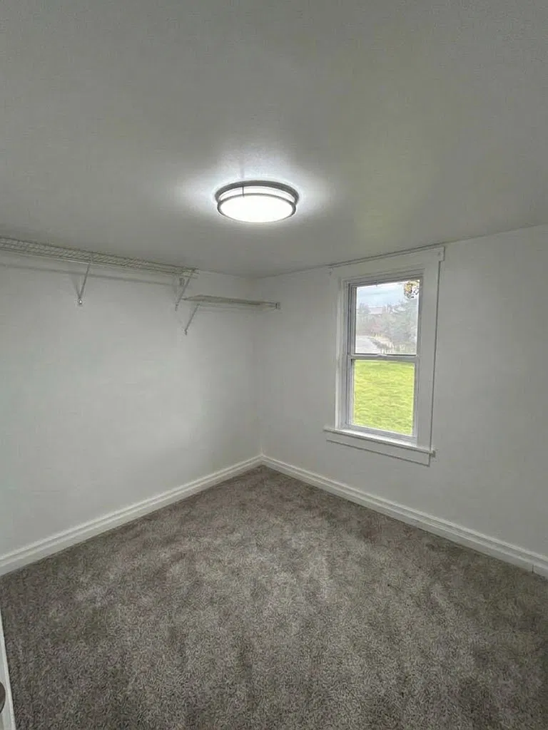 2 bed, $850 — Photo 2