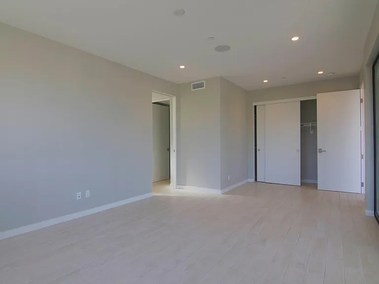 1014 5th St #2A — Photo 9