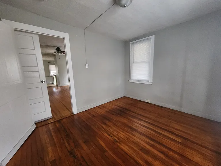 300 W Elm St #300 — Photo 12