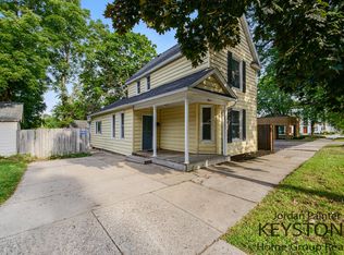 15 Gunnison Ave SW, Grand Rapids, MI 49504