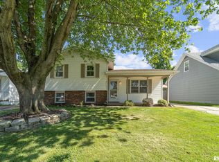 3005 Selkirk Rd, Springfield, IL 62702