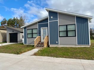 1845 Jasberg St, Hancock, MI 49930