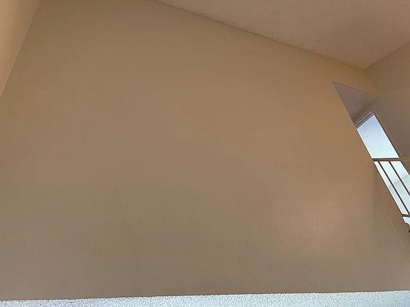 5th image of 732 W Phillips St APT 20