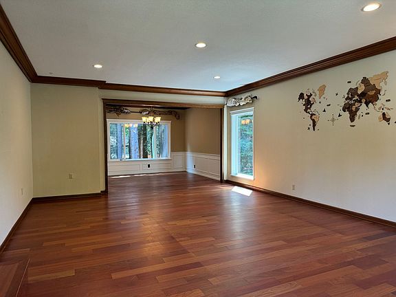 3rd image of 21629 SE 35th St
