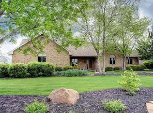 2101 Golden Eagle Dr, Findlay, OH 45840