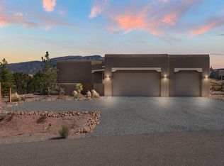 2 Bisti Ct, Placitas, NM 87043