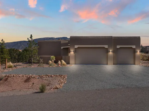 2 Bisti Ct, Placitas, NM 87043