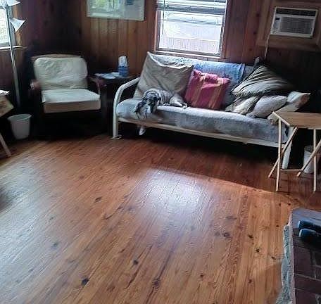 4th image of 1841 Robinhood St