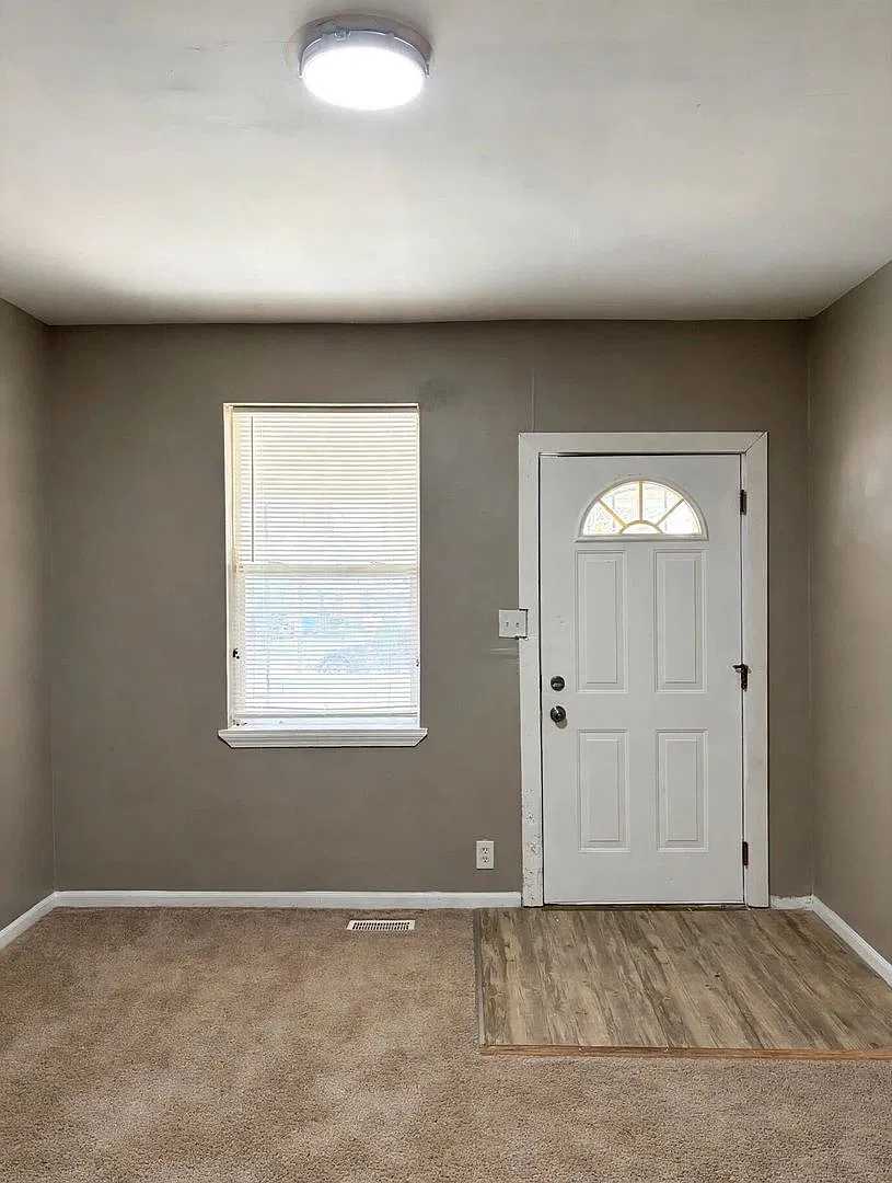 1505 N Tuxedo St — Photo 3