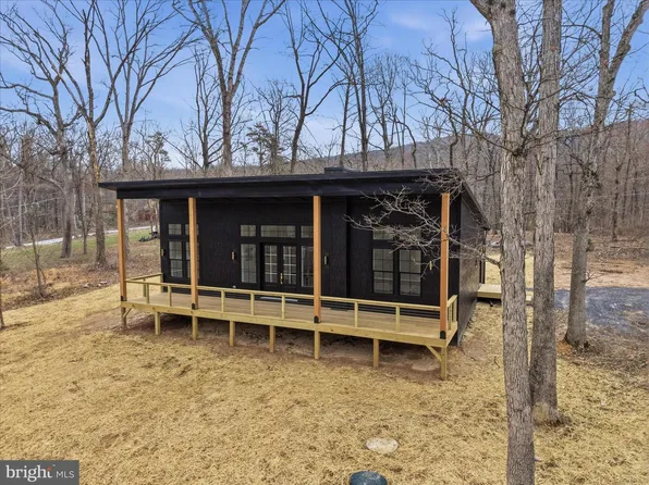 50 Winona Cir, Harpers Ferry, WV 25425