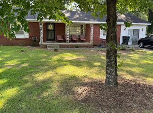 1389 W Market St, Bolivar, TN 38008