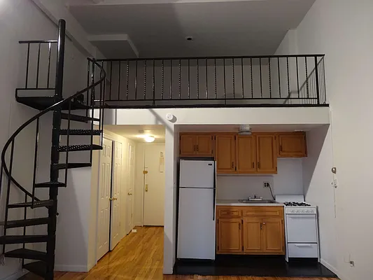 Rented by Green Home NY Realty LLC | media 6