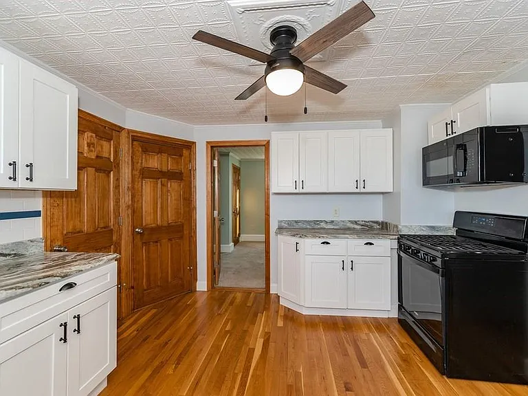 179 Mount Hope St #179 — Photo 8