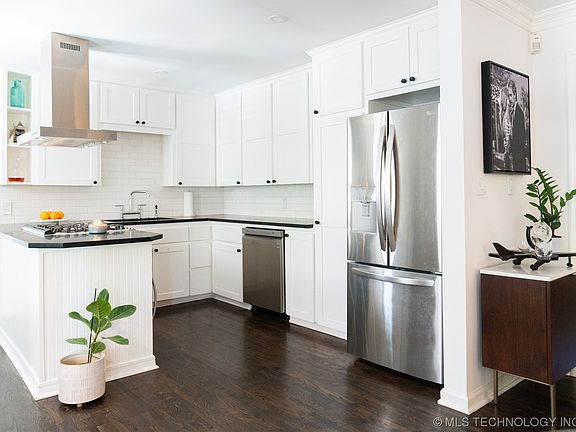 4th image of 3408 S Zunis Ave