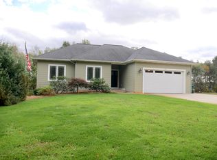 13436 Young Forest Ct, West Olive, MI 49460