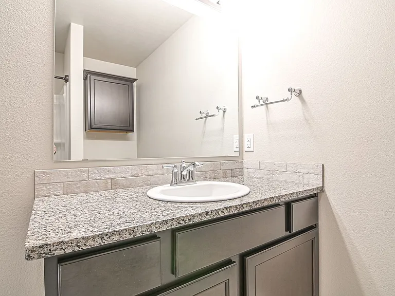 2524 Outlaw Ct — Photo 10