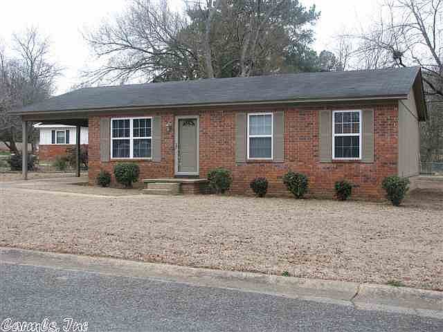 1st image of 13 Evergreen Dr