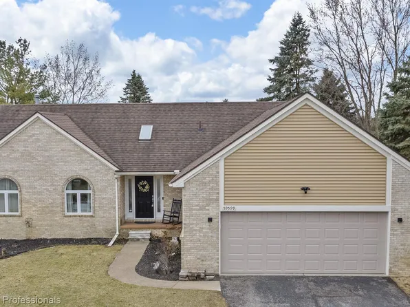 59599 Barkley Dr, New Hudson, MI 48165