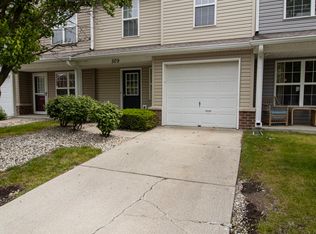 509 Elkhart Dr, Westfield, IN 46074