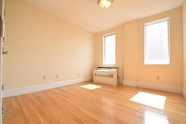 Rented by Urban Realty NYC | media 3