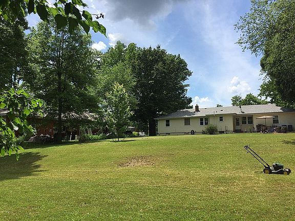 4th image of 8630 Valcour Ave