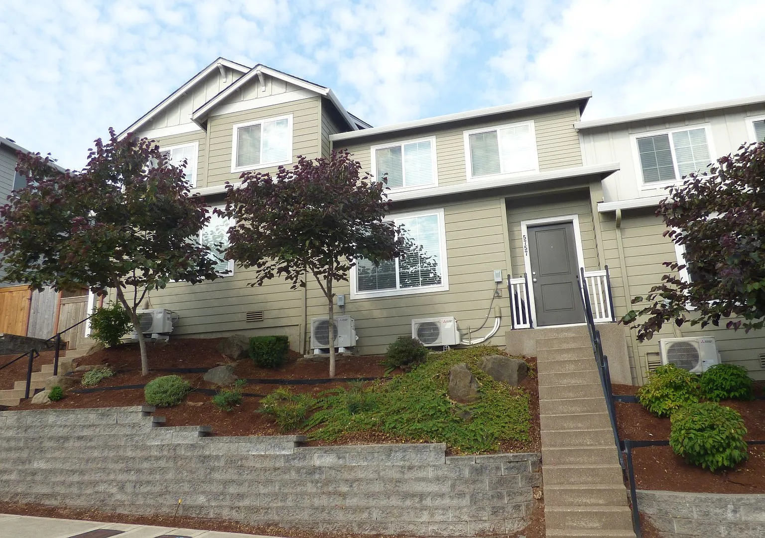 3 Bed 2.5 Bath townhome in South Salem! — Photo 2