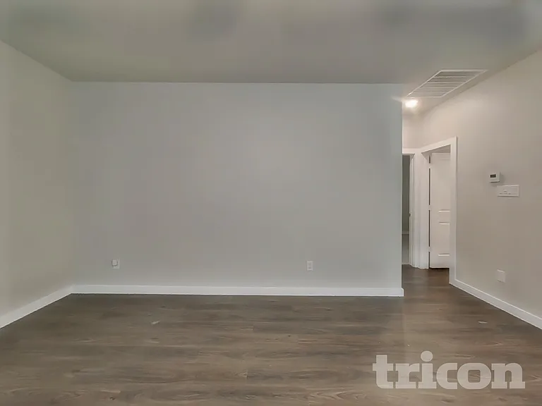 5163 Klein Orchard Dr — Photo 3