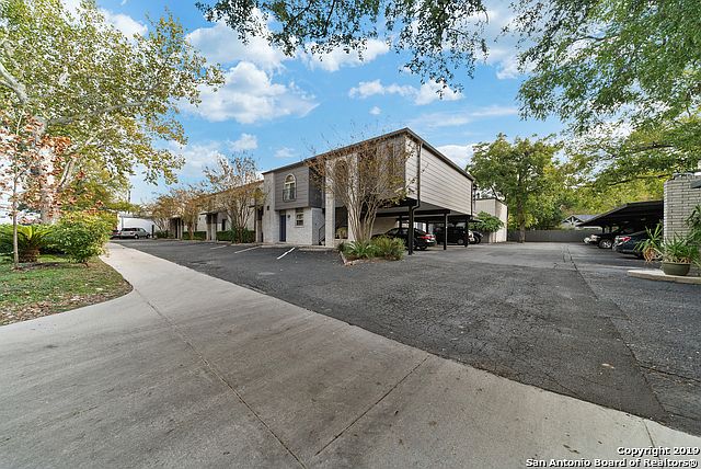1st image of 102 Vassar Ln