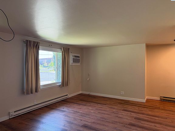 4th image of 1101 W 1st Ave