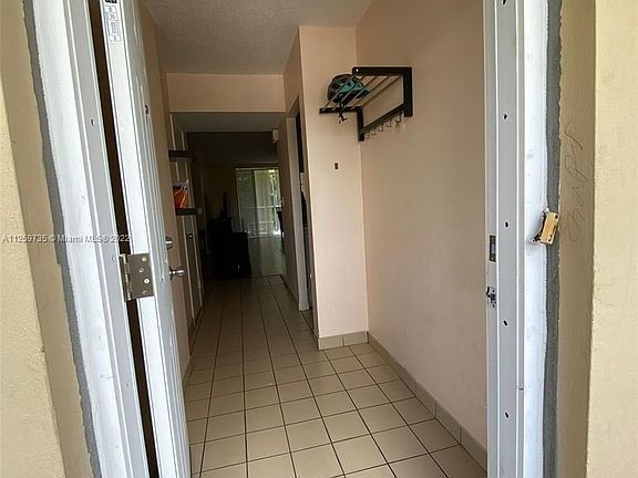 5th image of 1750 NE 191st St APT 312-2