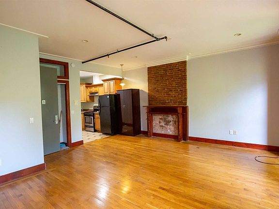 4th image of 593 Saint Marks Ave