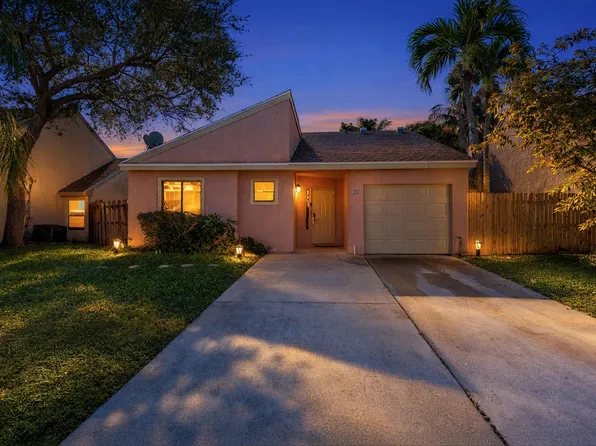 31 Peachtree Pl, Boynton Beach, FL 33436