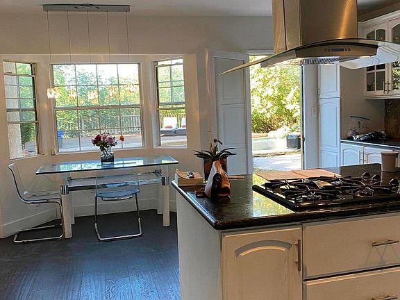 4th image of 3412 Red Rose Dr