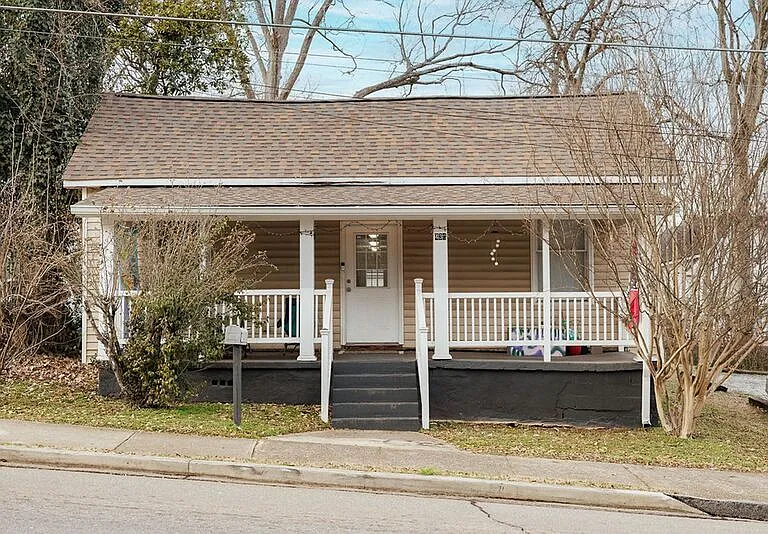430 Cleveland Ave — Photo 1
