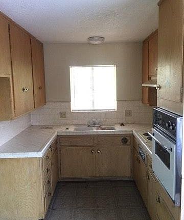 5th image of 25982 Tamarisk Dr