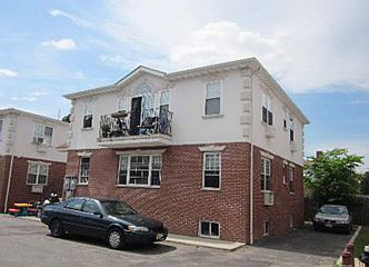 3rd image of 1124 Neilson St