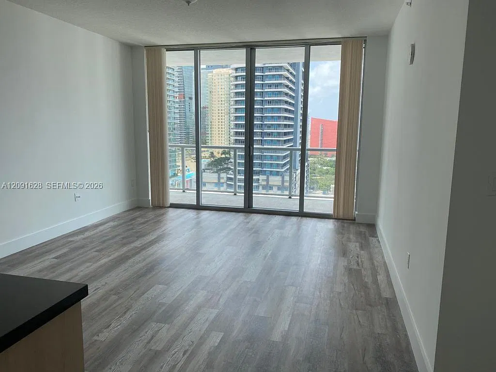 The Axis On Brickell Cond — Photo 4