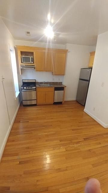 1st image of 1423 W Leigh St #2