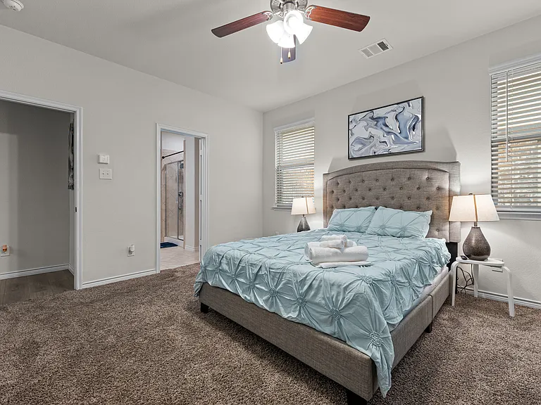 2304 Rosaline Dr — Photo 17