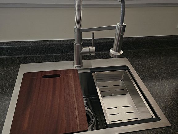 3rd image of 5 Spring St APT B