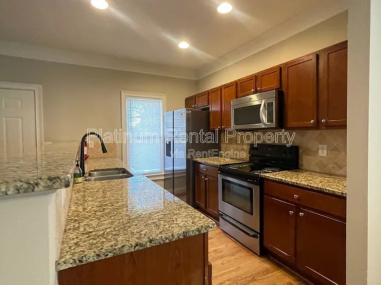 750 Terry St SE — Photo 18