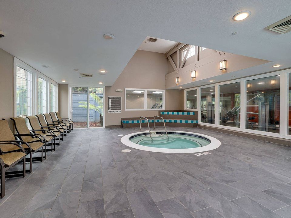 1st image of 500 King Dr APT 509