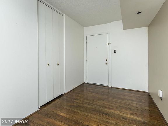5th image of 1101 Saint Paul St Unit 2206