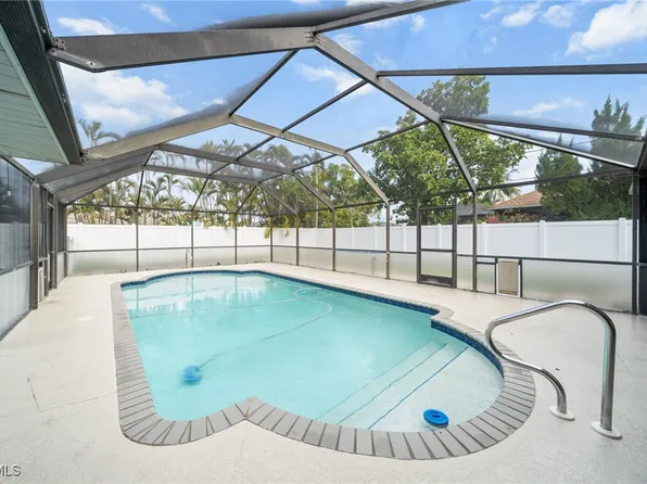 431 SW 39th St, Cape Coral, FL 33914